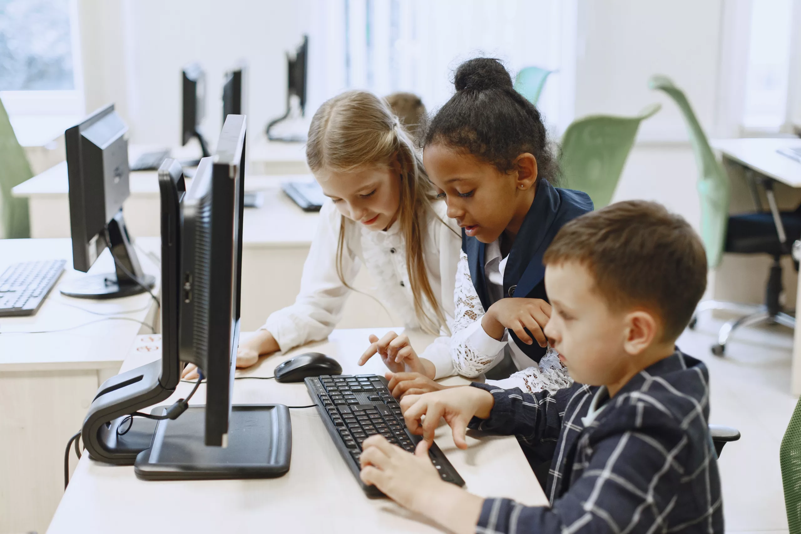 Agir et soutenir ses pairs - students